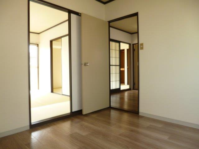 コーポじゅえいの洋室
