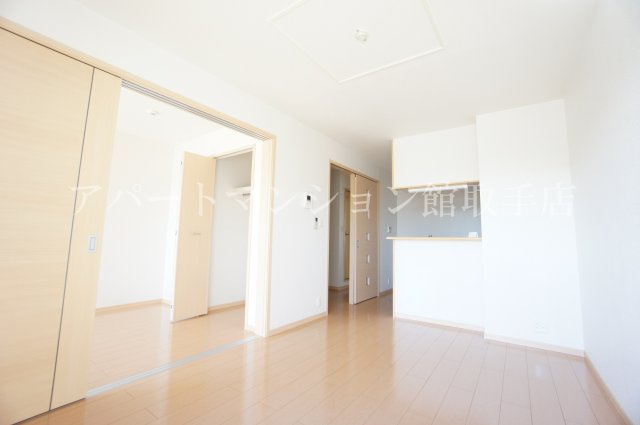 ニューファースト・ガーデンの居間・リビング