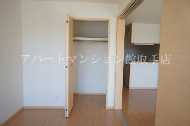 ニューファースト・ガーデンの洋室