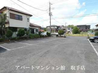 【駐車場】