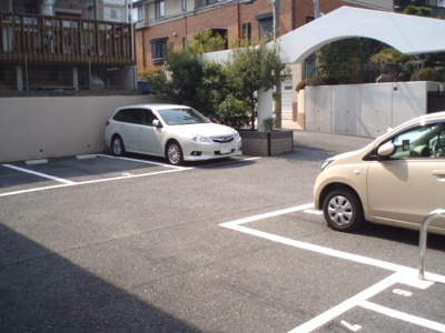 【駐車場】 | チェリーハイツ | 敷地内駐車場★