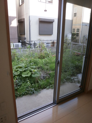 【庭】 | カレッツァ２番館