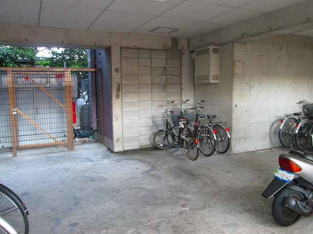 【駐車場】 | モンティーヌ新在家