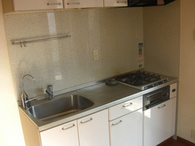 【キッチン】 | 春木本町柿花様邸貸家 | ２口ガスコンロ備え付けのキッチン