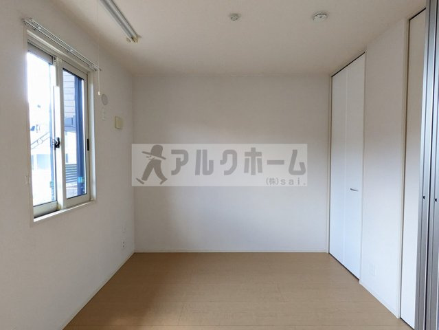 ソレイユアンの洋室