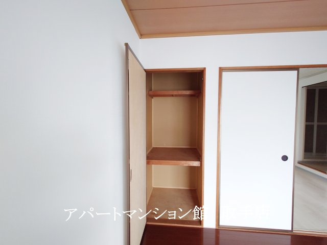 ムカイハラハイツAの収納