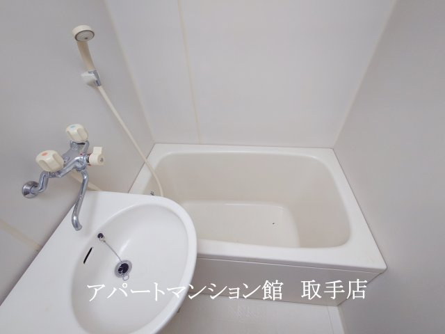 ムカイハラハイツAの浴室