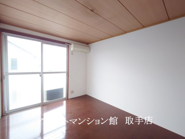 ムカイハラハイツAの居間・リビング