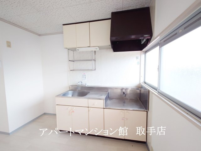 ムカイハラハイツAのキッチン