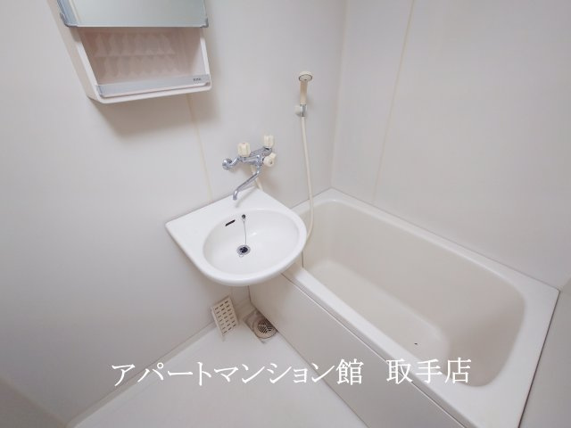 ムカイハラハイツAの浴室