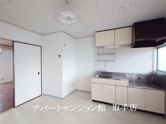 ムカイハラハイツAのキッチン