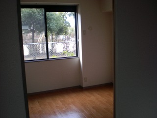 【洋室】 | パークサイド根来