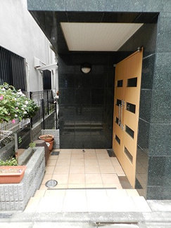 【エントランス】