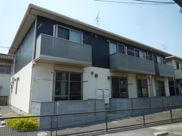 倉敷市西中新田のアパートの外観
