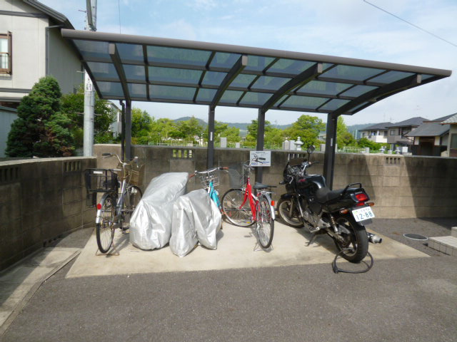 シャルーズ　Ｂのその他共用部分|自転車置き場