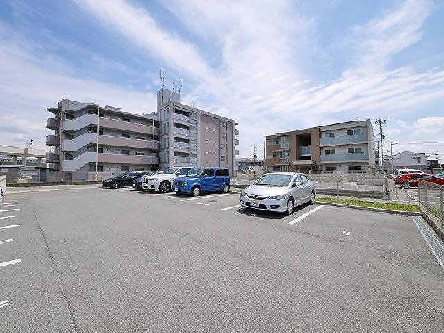 ルベランスⅠの駐車場|駐車スペースもあります