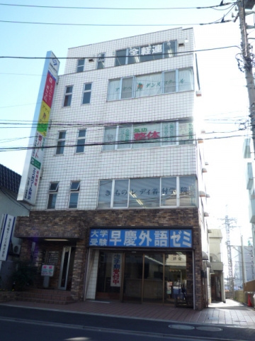 埼玉情報第一ビルの外観