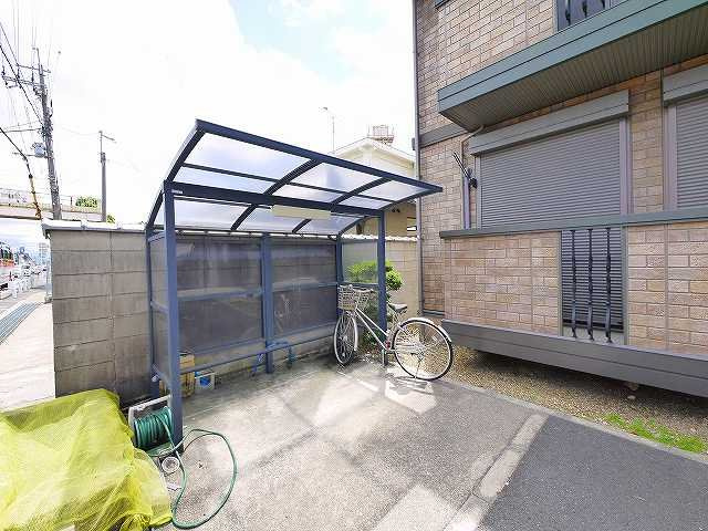 プランドール（四条大路）のその他共用部分|自転車置き場