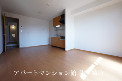 【居間・リビング】 | ハイツメルベーユ