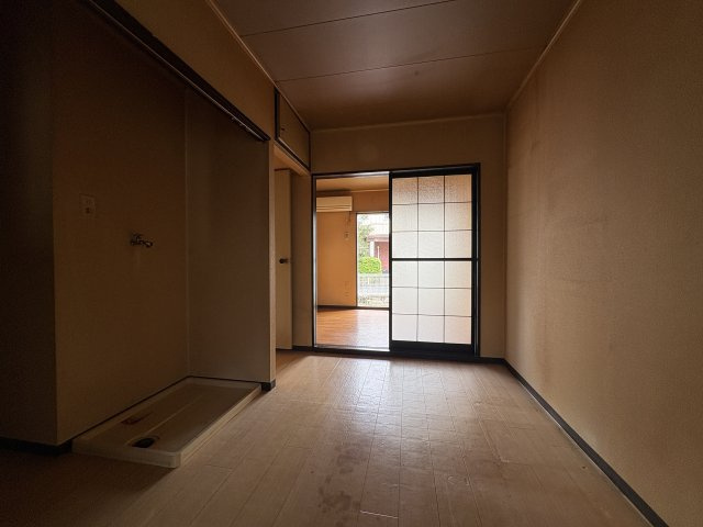 ドルフ石井Ａ棟の居間・リビング