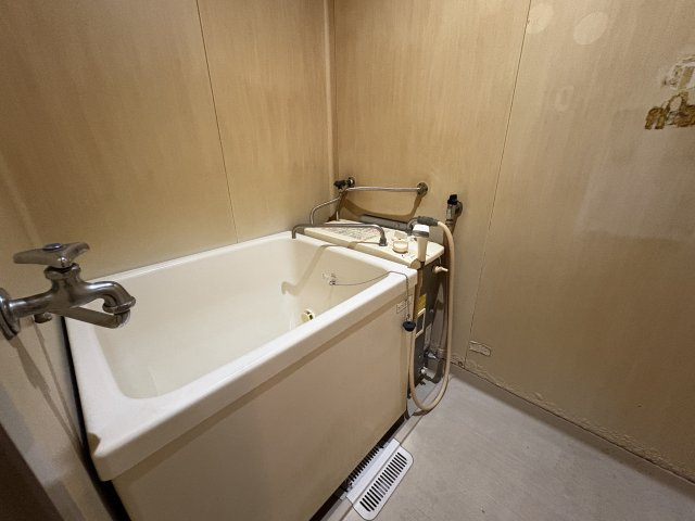 ドルフ石井Ａ棟の浴室