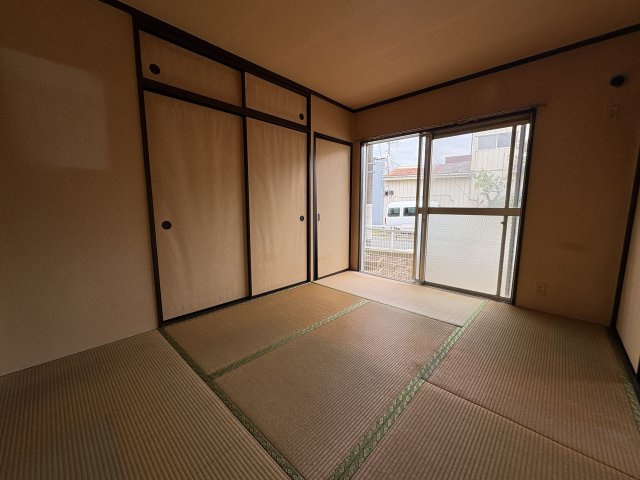ドルフ石井Ａ棟の和室