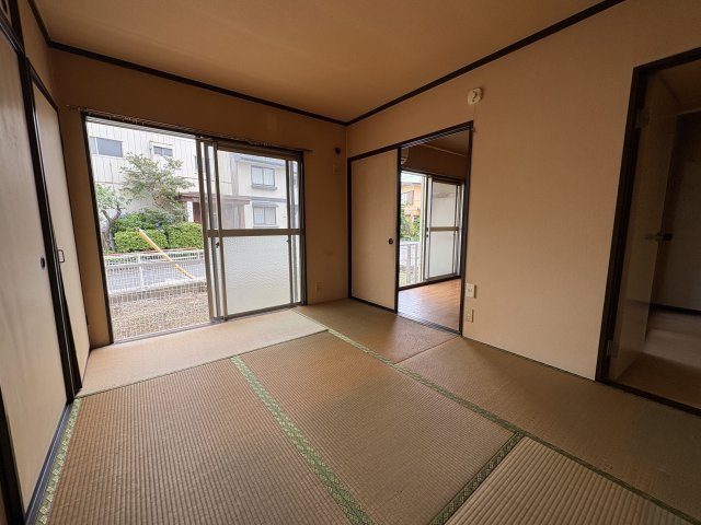 ドルフ石井Ａ棟の和室