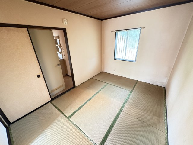 ドルフ石井Ａ棟の和室