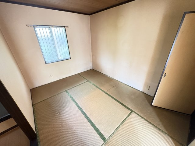 ドルフ石井Ａ棟の和室