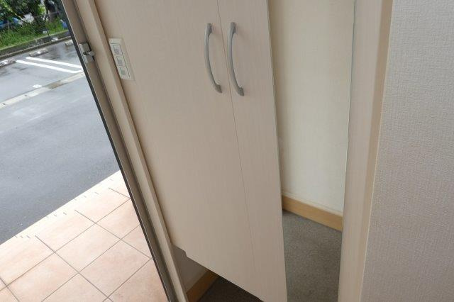 ソンリッサＳの内装|シューズボックス