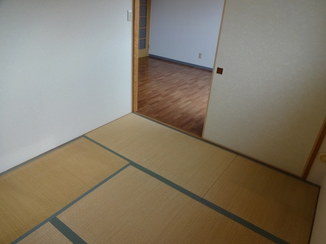 メゾンボヌールの和室