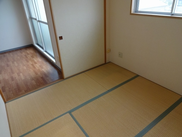 メゾンボヌールの和室