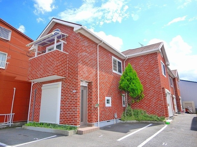 メゾネットYutakaの外観|キレイな外観です。