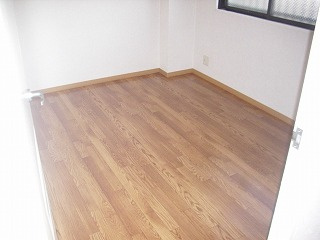 【洋室】 | ヴェルテ岸和田