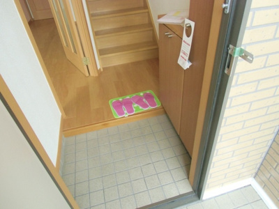 【玄関】 | ラフレシール１番館