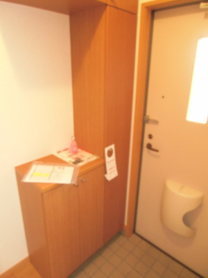 【玄関】 | ラフレシール１番館