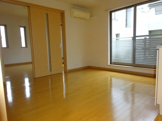 フェアリープレイスの居間・リビング