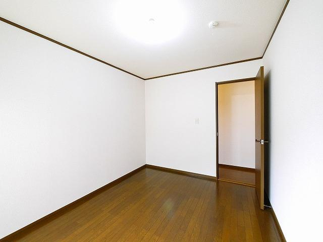 パセオブルージュの洋室|コンパクトで使いやすい洋室です