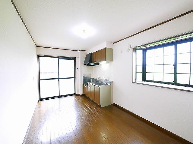 パセオブルージュの居間・リビング|居間です