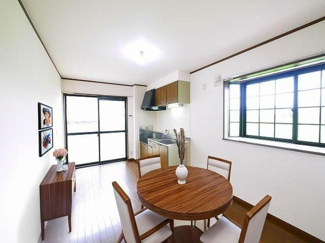 パセオブルージュの居間・リビング|CGで家具等を配置したもので家具等は含まれません