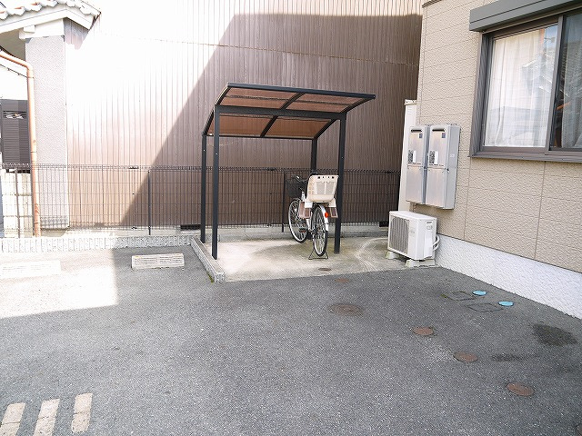 モン・ヴェールＢのその他共用部分|自転車置き場