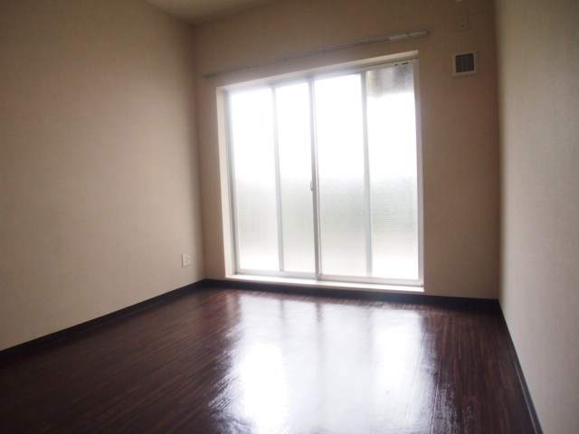 カムフォート登戸Ⅲの洋室