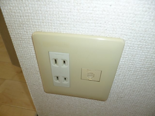 倉敷市老松町５丁目のアパートの設備|電話モジュラー