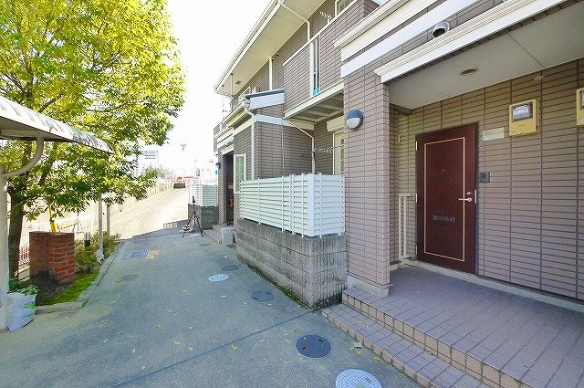 フレボナールのエントランス|ゆとりのあるエントランスです