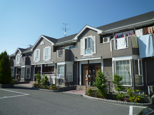 ファミール彦崎