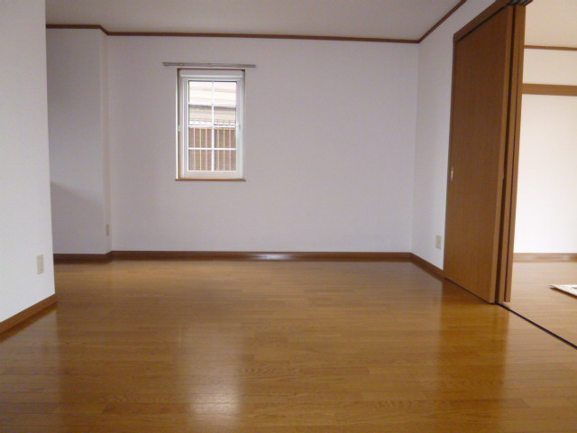 ファミール彦崎の居間・リビング