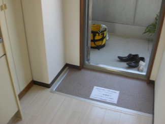 【玄関】 | レジデンスろうあんどろう