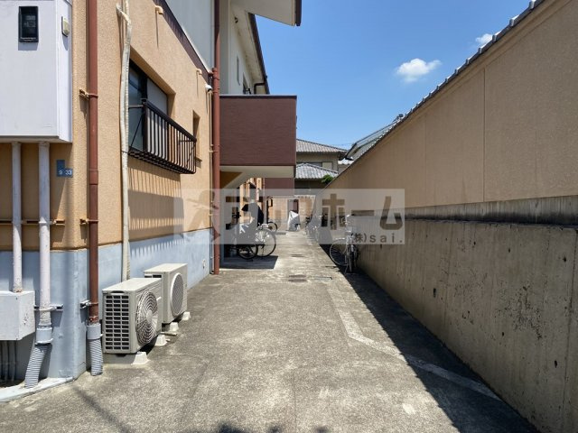 第6コーポ平野のエントランス