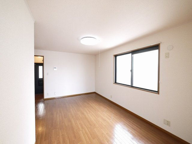 デュエル　ワンの洋室|落ち着いた色調の洋室です