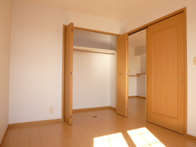 グローリアＡの洋室